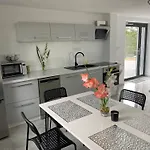 Emerald Hills Apartmán *